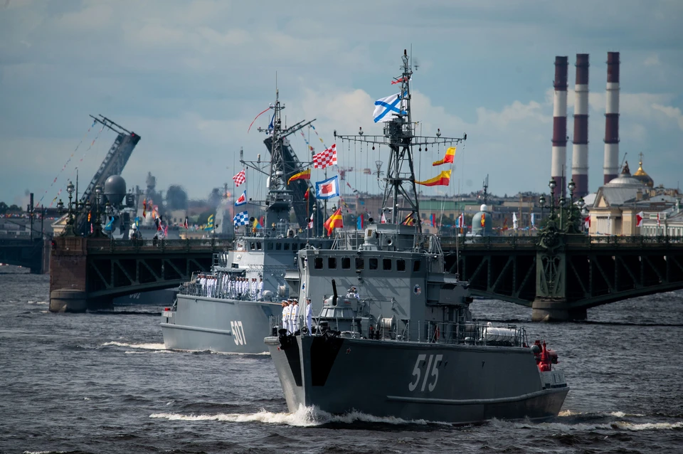 Парад ВМФ пройдет 31 июля в Петербурге и Кронштадте.