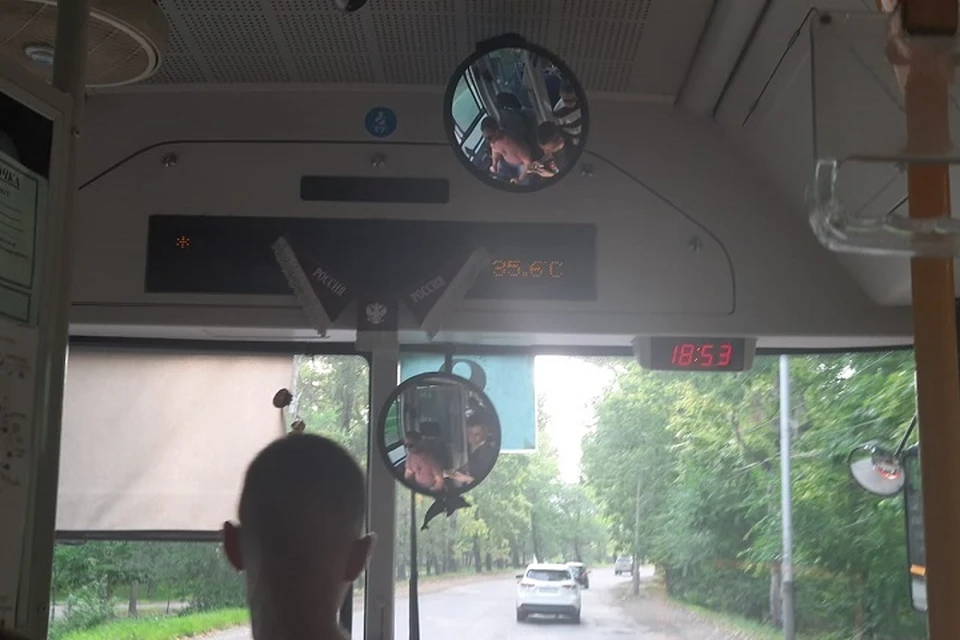 Температура выше +35 градусов держится в автобусах Хабаровска
