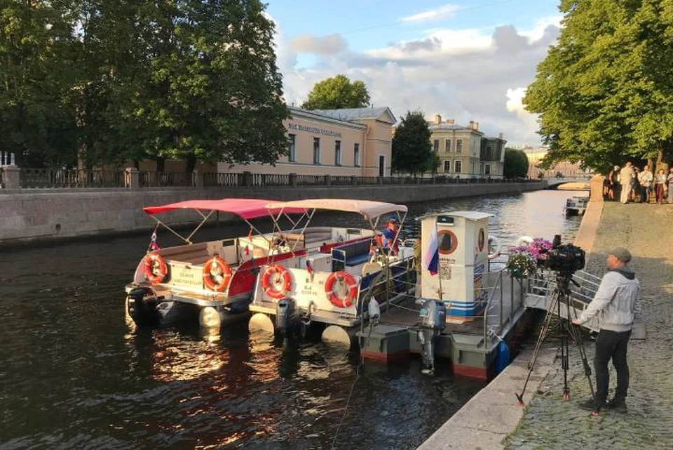В Петербурге рядом с Никольскими рядами и Семимостьем открылась новая остановка для теплоходов