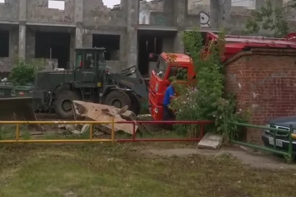Этому способствовал размыв почвы. Фото: скрин с видео