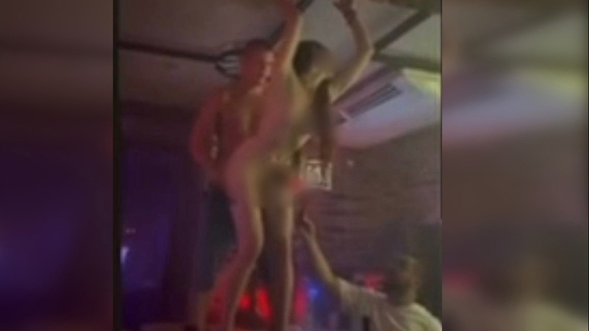 Секс в московском клубе порно видео