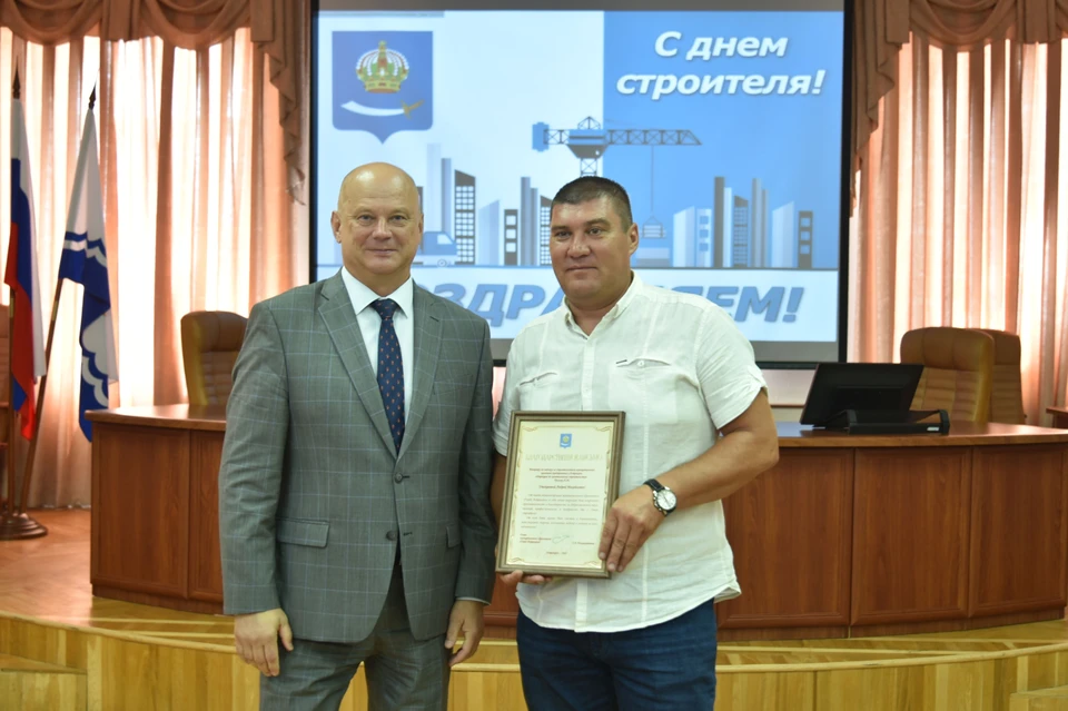 Глава Астрахани поздравил строителей с профессиональным праздником