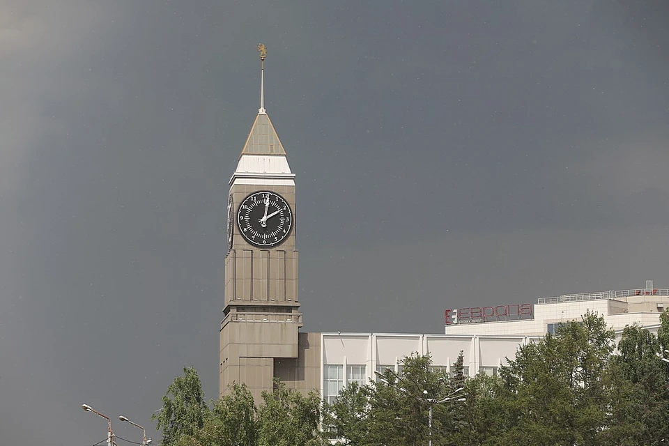 Биг бен красноярск фото В Красноярске "выключат" городской Биг-Бен - KP.RU