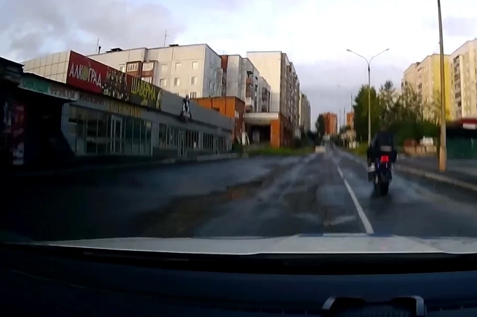 Пьяный мотоциклист пытался удрать от полицейских в Братске