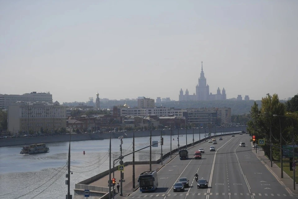 Москву вновь накрыл смог - спасут от него только дожди