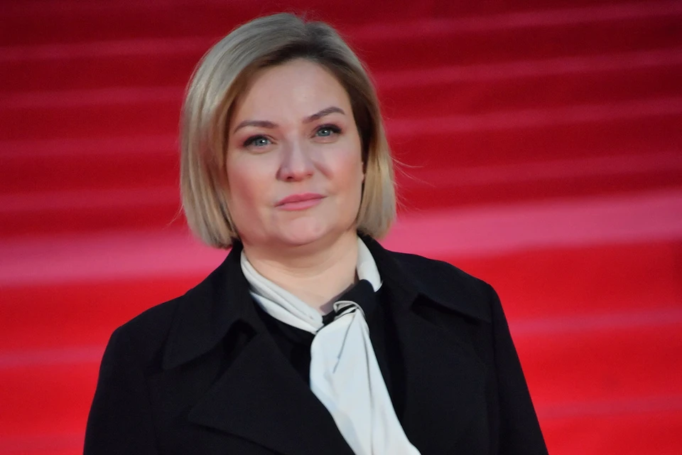 Глава Минкульта Любимова заявила, что россияне обижены предательством уехавших из РФ артистов