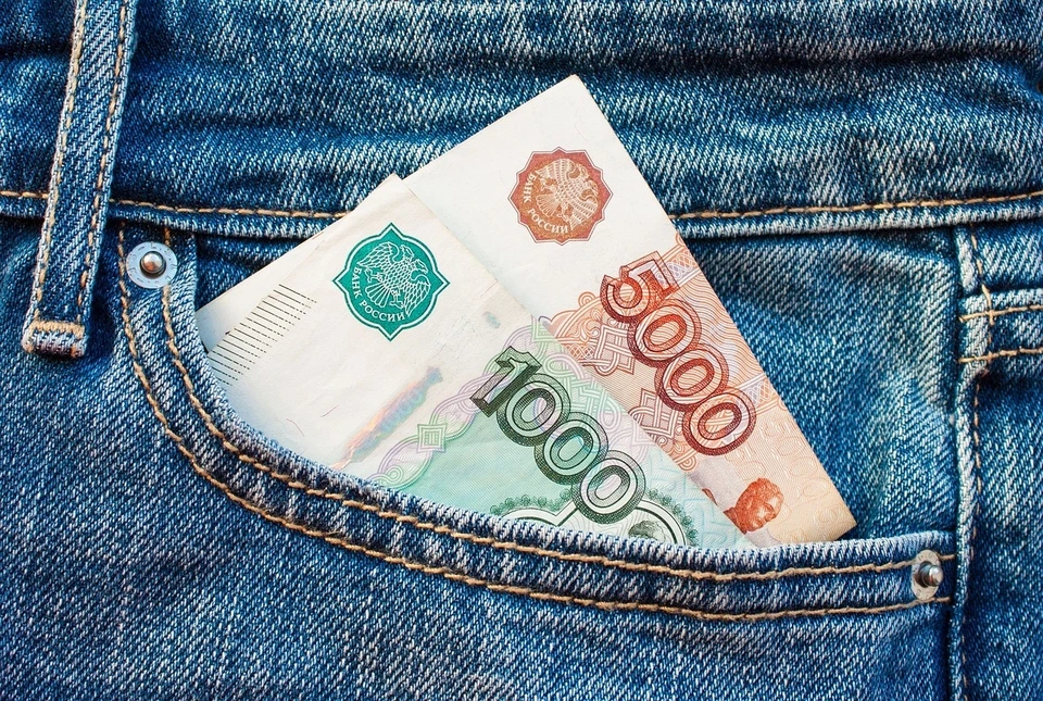 У астраханки накопилась задолженность по алиментам в размере 304 тысяч рублей