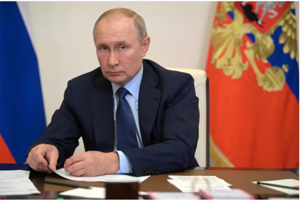 Путин поручил пересмотреть тарифы ЖКХ.