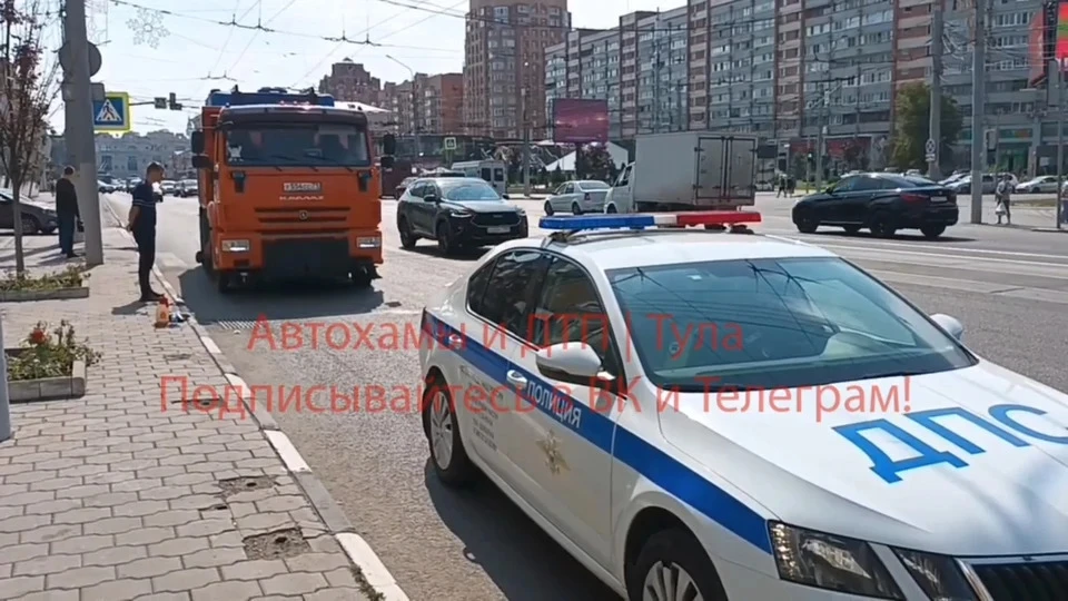 Попавшая под "поливалку" в центре Тулы девушка находится в тяжелом состоянии