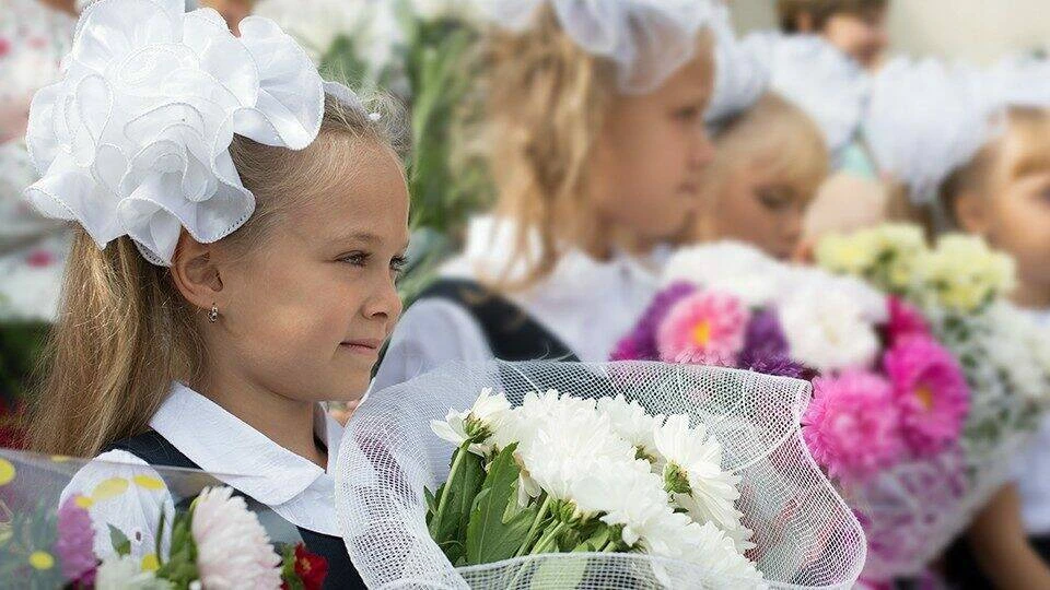 Психолог Малышева порекомендовала не настраивать ребенка на школу как на «каторгу на 11 лет»
