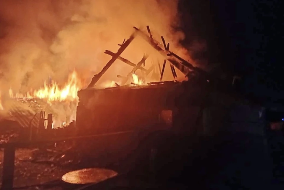43-летний мужчина погиб в пожаре под Смоленском. Фото: пресс-служба ГУ МЧС по Смоленской области.
