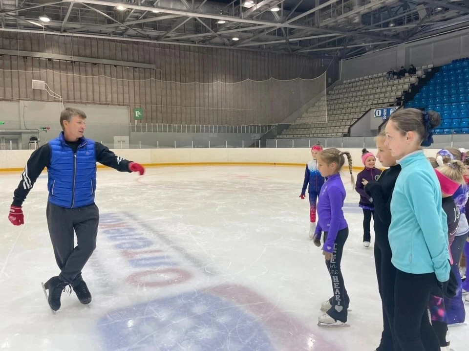 Мастер-классы на льду и волейбол на снегу: спорт стал неотъемлемой частью ярославской Масленицы