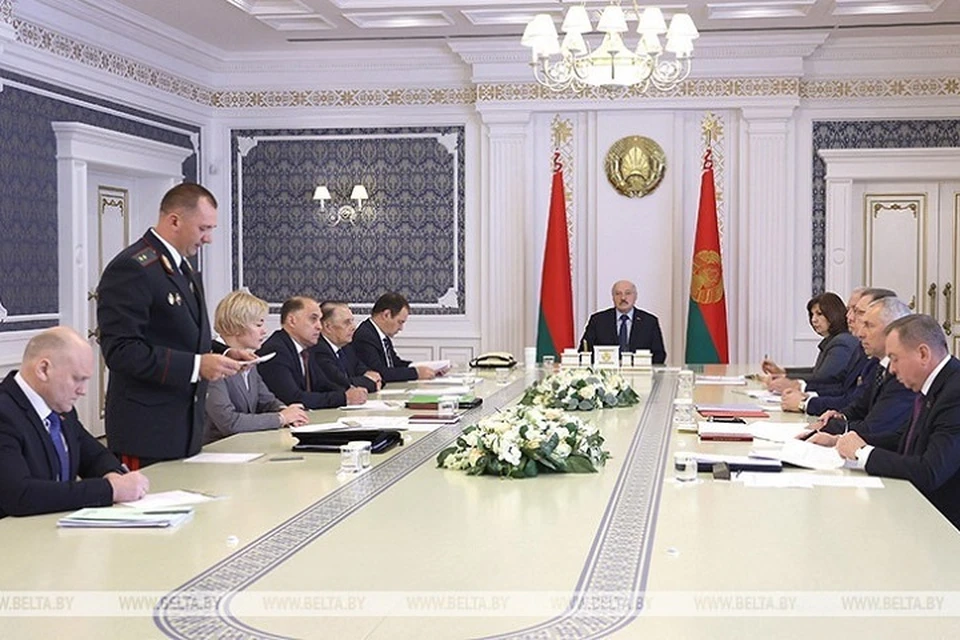 Александр Лукашенко заметил, что вопросам получения гражданства Беларуси всегда уделялось серьезное внимание. Фото: БелТА