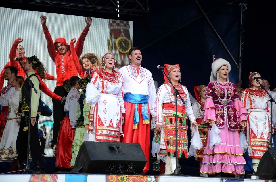 Зрителей ожидала яркая концертная программа