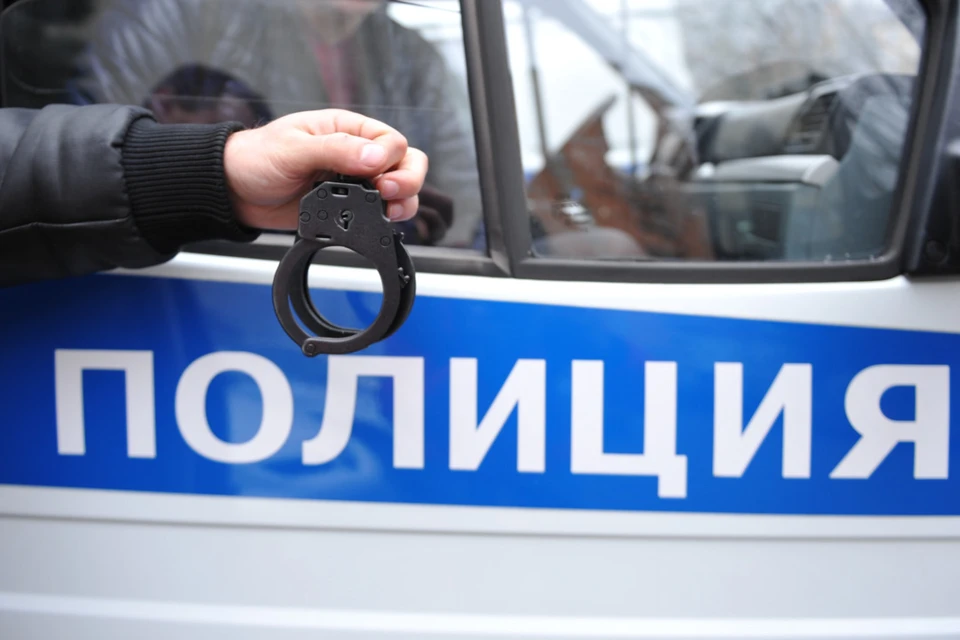 В Новосибирске адвоката задержали по подозрению в мошенничестве.