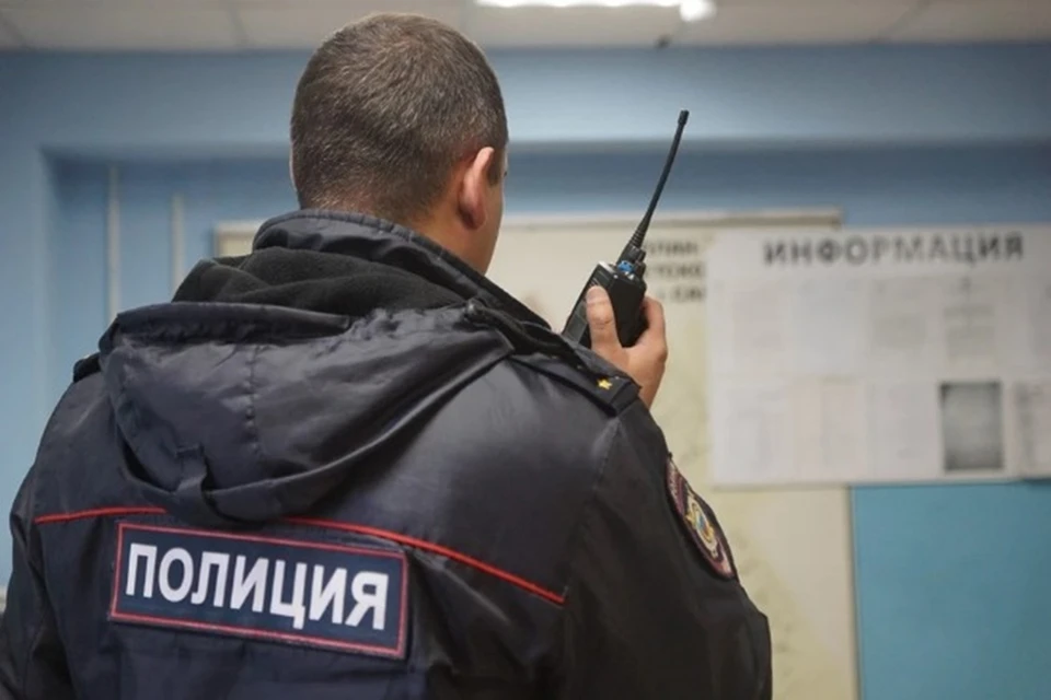 Полицейские быстро нашли подозреваемого и задержали.