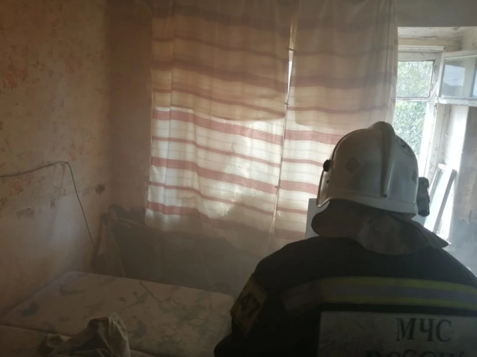 В Киреевском районе Тульской области из горящего дома спасли человека