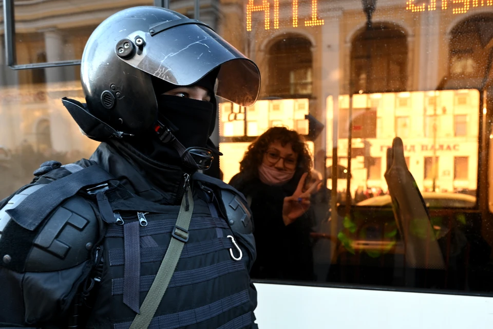 Прокуратура Петербурга напомнила об ответственности за участие в ...