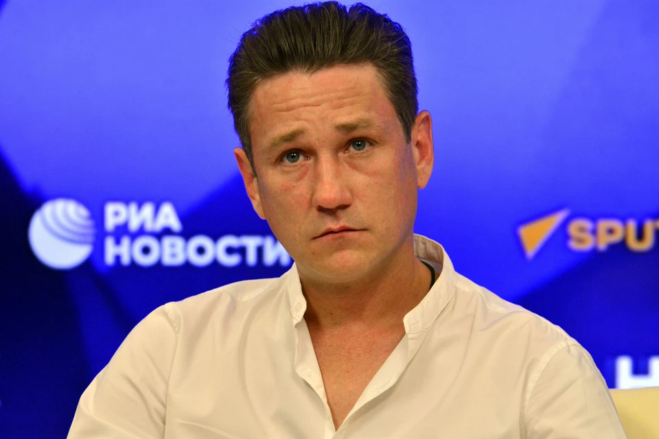 Anton Shagin, known to the viewer from films "dudes", "Union of Salvation" and series "Foundling"announced the voluntary mobilization of his brother