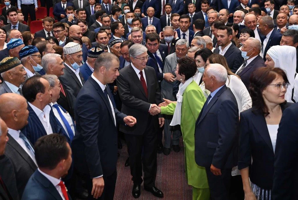 Касым-Жомарт Токаев на встрече с общественностью Туркестанской области.