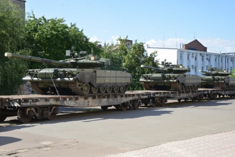 Омсктрансмаш отправил российским военным партию танков Т-80БВМ