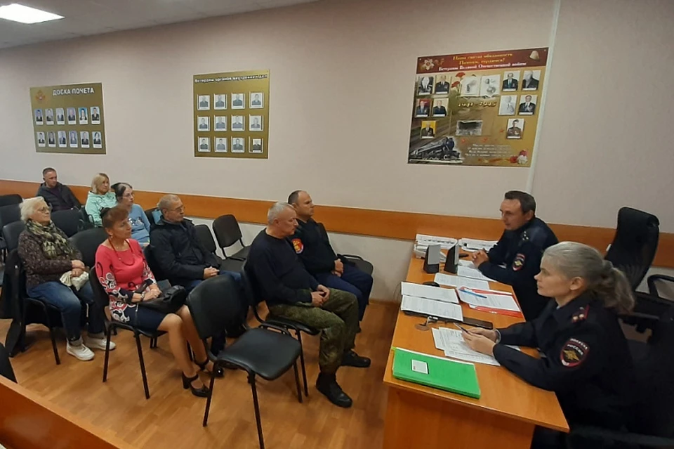 В Туле народных дружинников и казаков обучили основам несения службы на постах