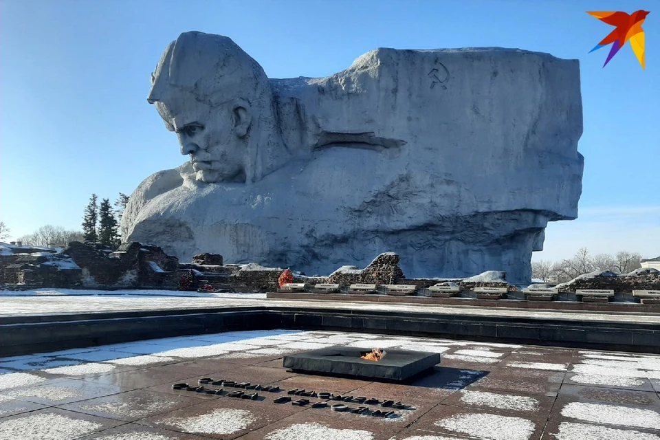 В Брестской крепости постоянно борются с экскурсоводами-нелегалами. Фото: София ГОЛУБ