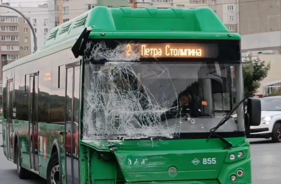 В ДТП попадают и новые автобусы