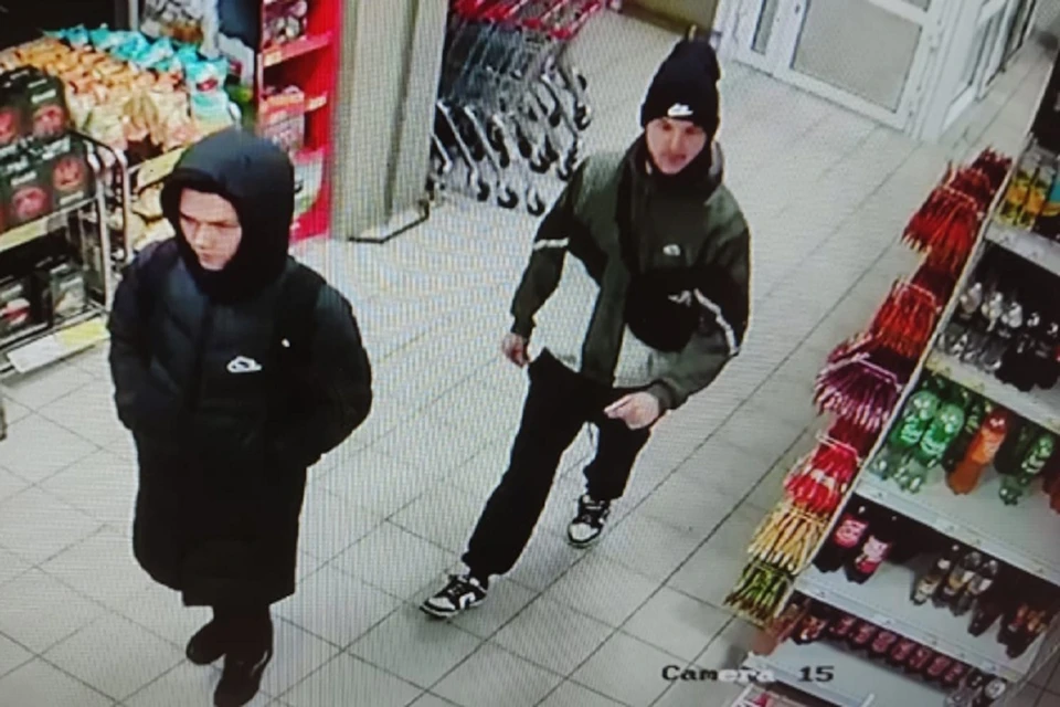 В Новосибирске ищут парней, напавших на подростка. Фото: ГУ МВД НСО.