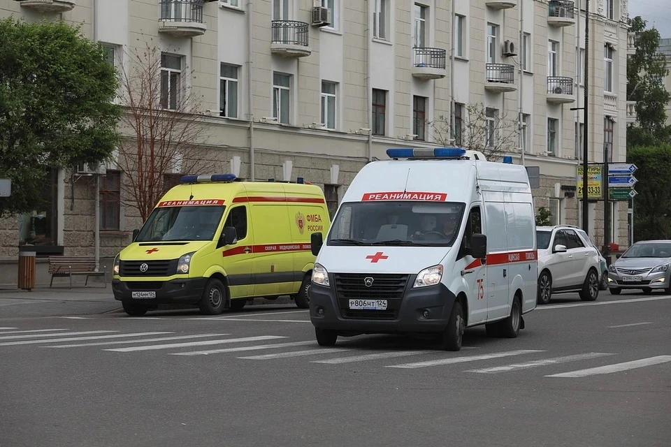 В Москве рабочий загорелся на крыше балкона многоэтажки
