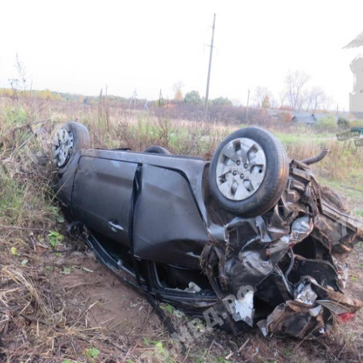 В Гаврилов-Ямском районе в ночном ДТП погибли два человека - KP.RU