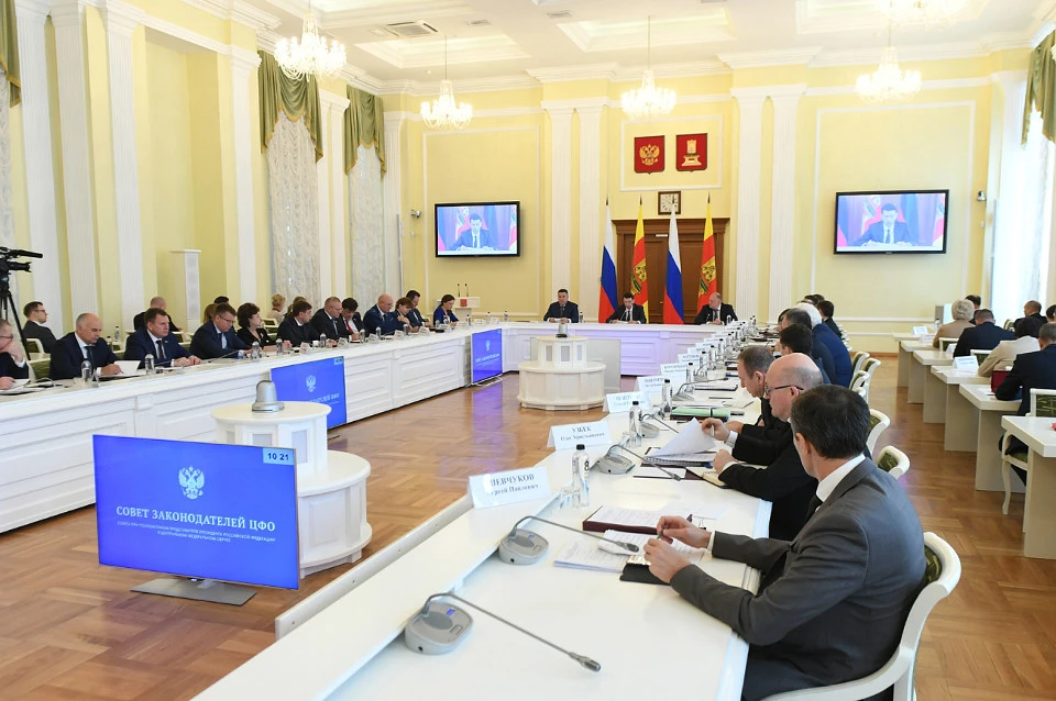 На заседании совета.