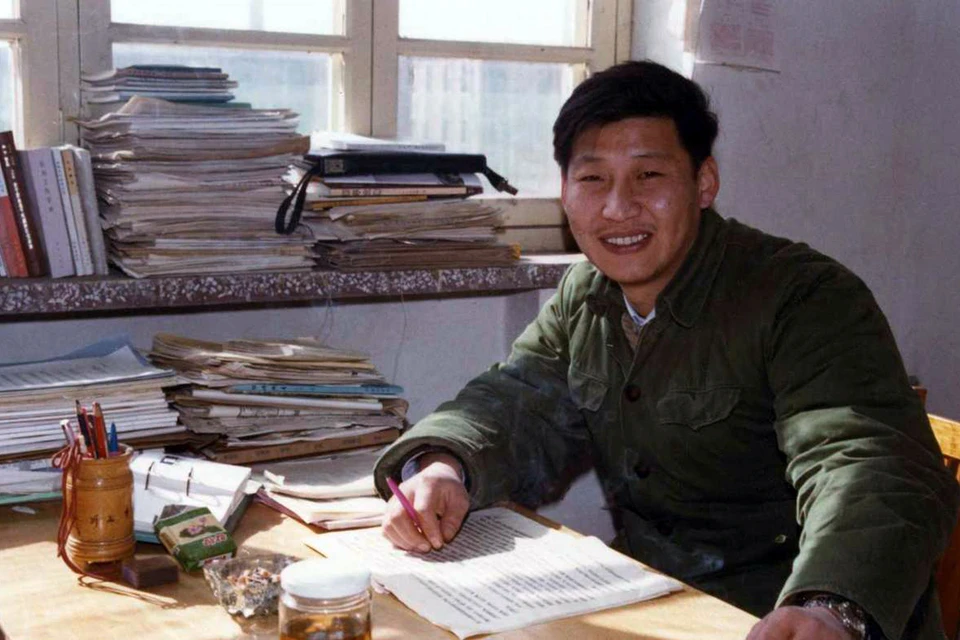 Он стал первым лидером Китая, родившимся уже в коммунистическую эпоху, в 1953 году