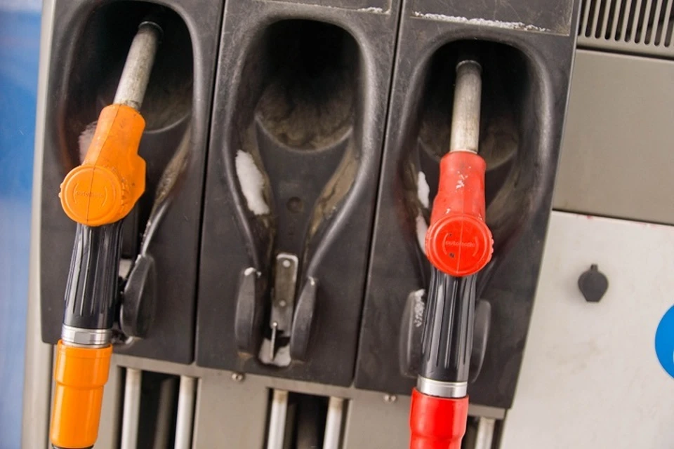 Автовладельцы жалуются, что топливо пропадает «под ноль»