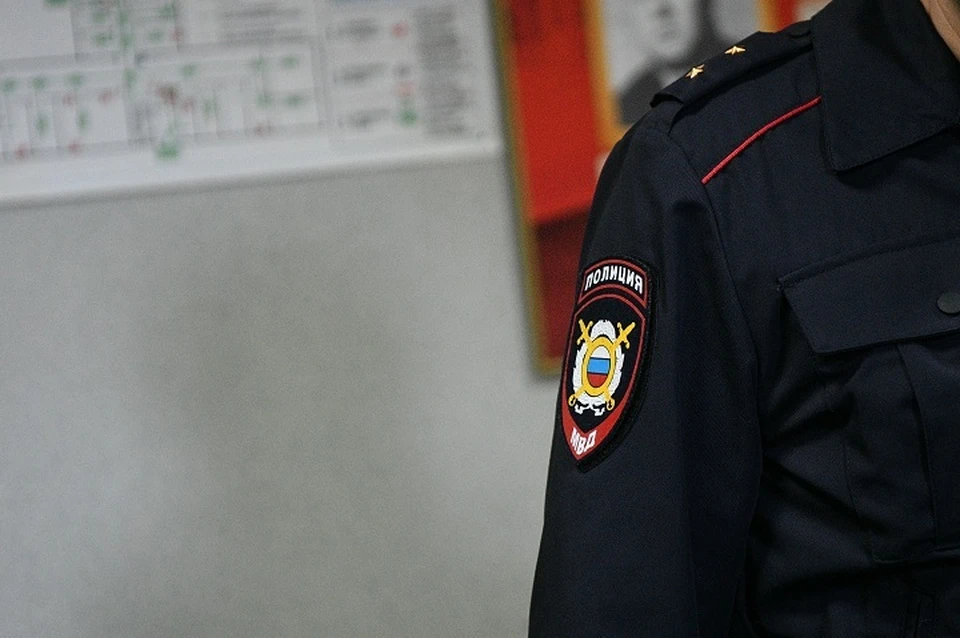 В декабре прошлого года он хотел завысить показатели своей работы, из-за чего сделал «закладку» массой не менее 0,95 грамма