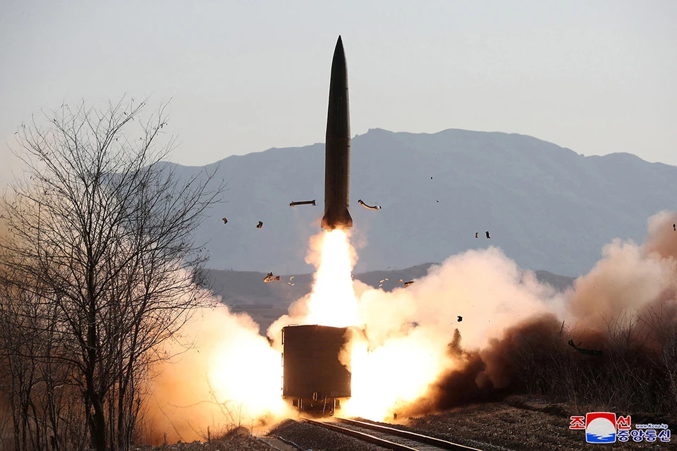 Северная Корея выпустила не менее десяти различных ракет в среду 2 ноября. Фото носит иллюстративный характер.