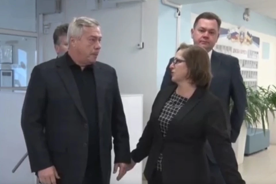 Василий Голубев проинспектировал работы по обновлению соцобъектов в Песчанокопском районе. Фото: телеграм-канал Василия Голубева.