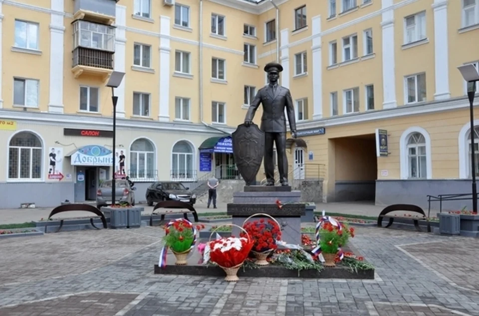 Памятник "На страже порядка" в Ульяновске
