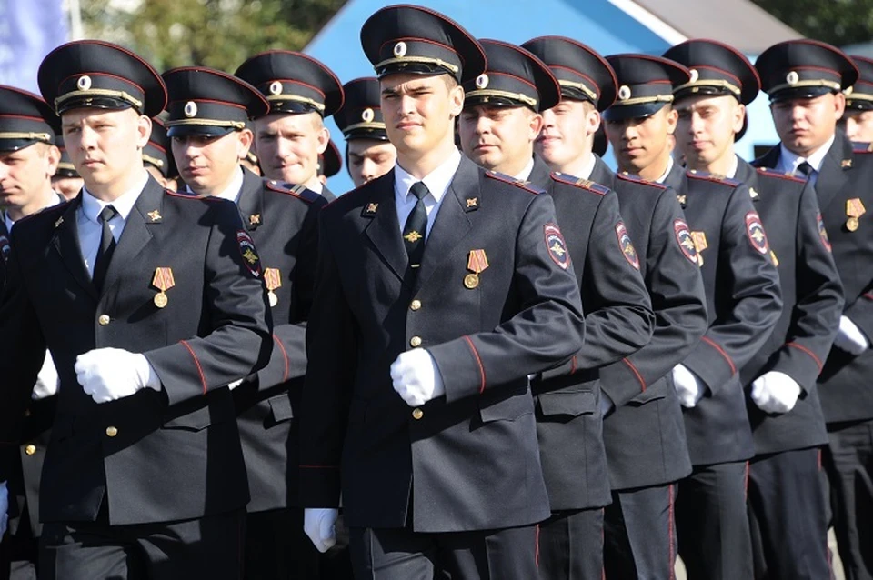 Мэр Хабаровска поздравил c праздником сотрудников органов внутренних дел