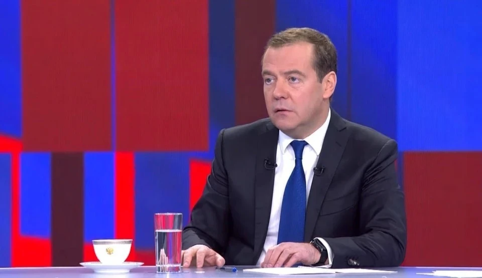 Медведев считает, что Зеленский не хочет переговоров