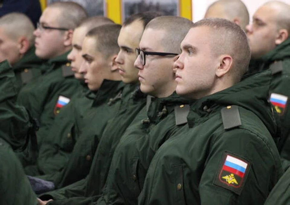 Впереди служба в армии. Фото: structure.mil.ru