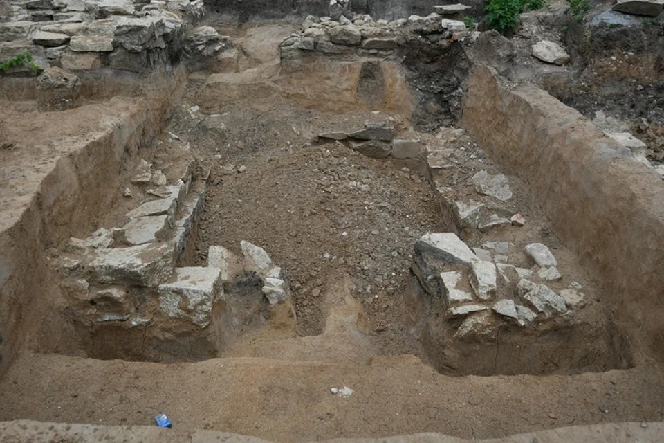Погребения найдены на территории Нижне-Гниловского городища