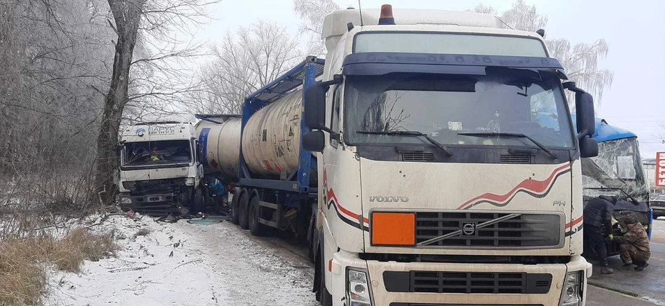 В Тульской области пассажирский автобус попал в ДТП