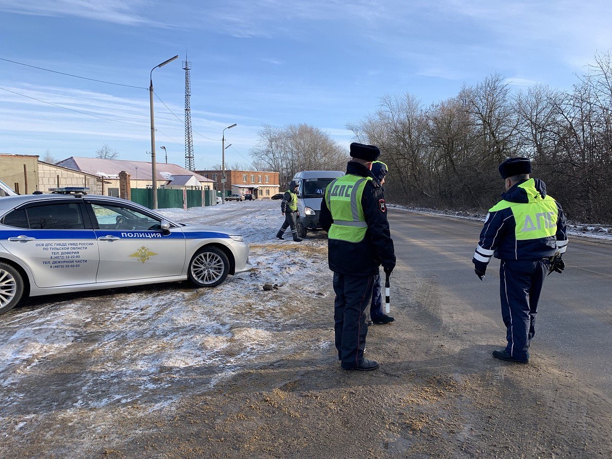 13 водителей, нарушивших правила перевозки пассажиров, задержали в  Новомосковске и Узловой Тульской области - KP.RU