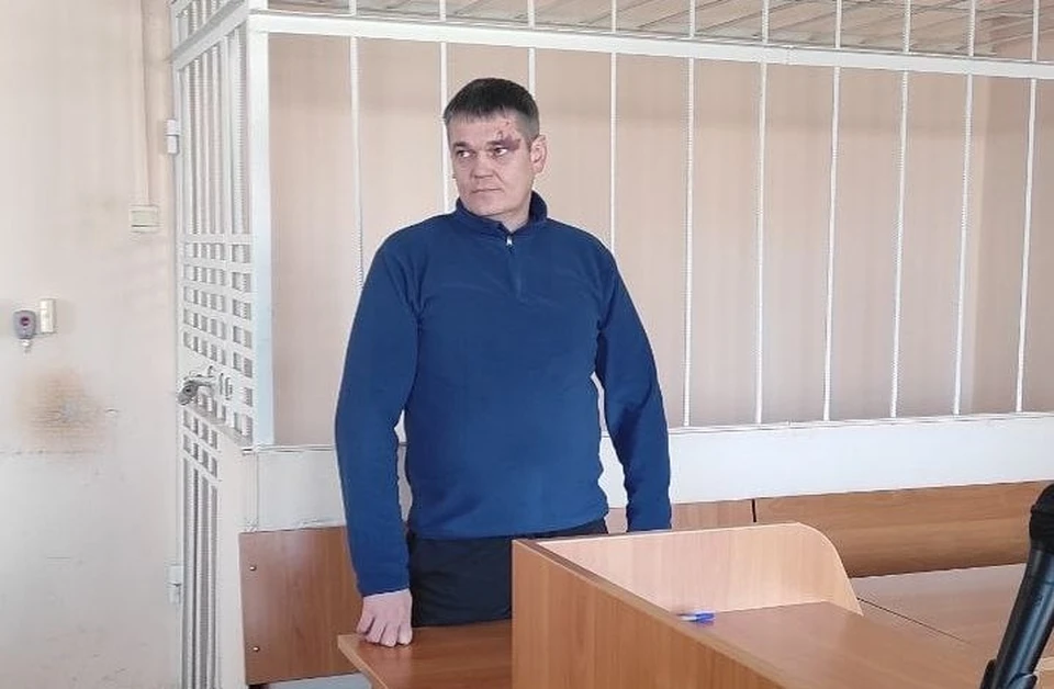 За молчание и бездействие сотрудника МЧС ему через посредникам передали взятку