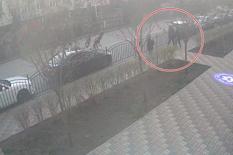 В Краснодаре разыскивают двух мужчин, которые преследовали 9-летнюю девочку по дороге в школу