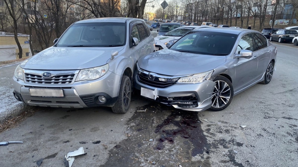 Подросток угнал автомобиль у родителей и устроил массовое ДТП во  Владивостоке в 2022 году: пострадавшие, наказание, подробности - KP.RU