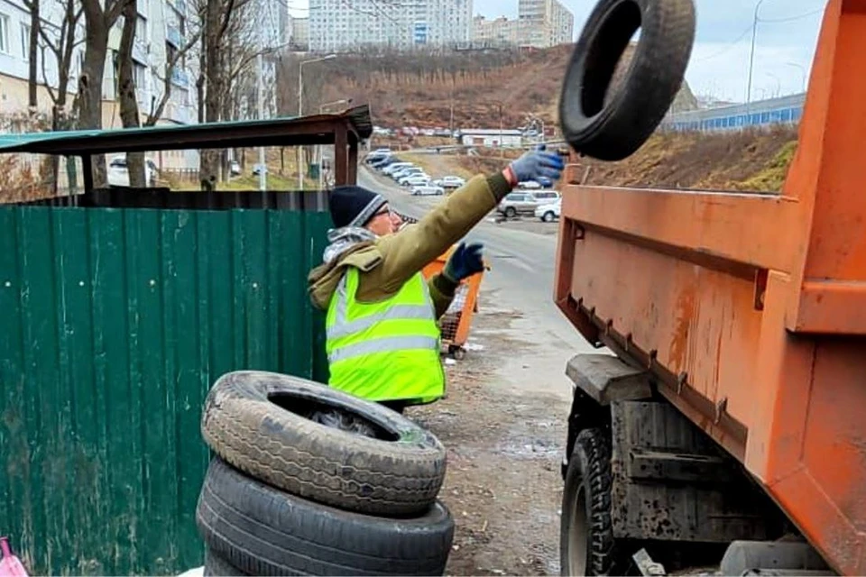 Старые колеса собирали примерно с 50 улиц.