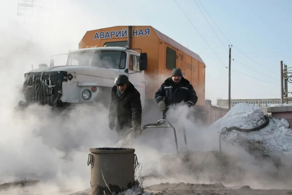 Жители 73 домов на улице Петухова в Кировском районе остались без отопления.