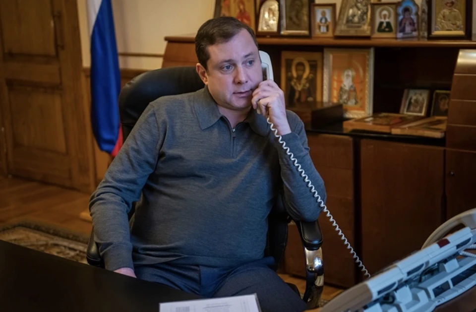Алексей Островский вновь сделал контрольные звонки семьям мобилизованных смолян. Фото: страница губернатора Алексея Островского в соцсетях.